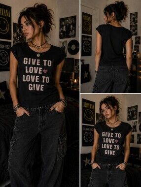 Y2k Graphic Print Black Short Sleeve T-Shirt Medium Forever 21